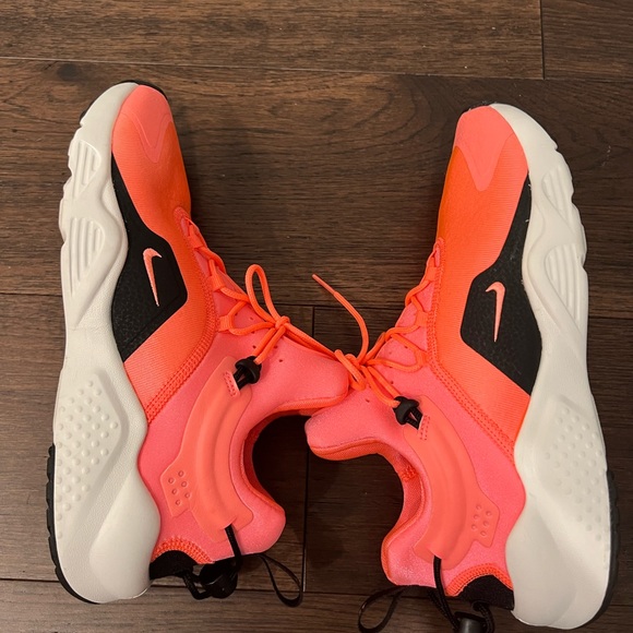 Nike Shoes - Bright AirHurraches
